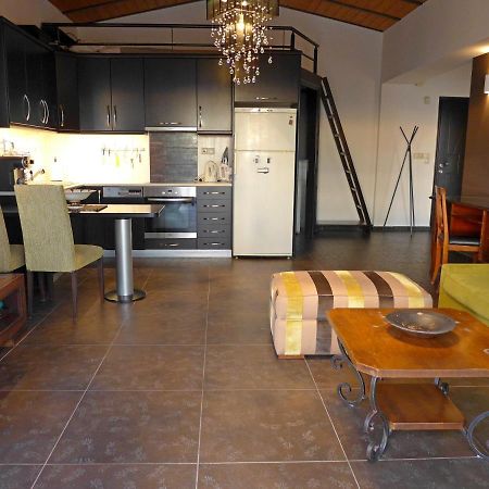 Wide-View & Quiet Apartment Chania 하니아 외부 사진