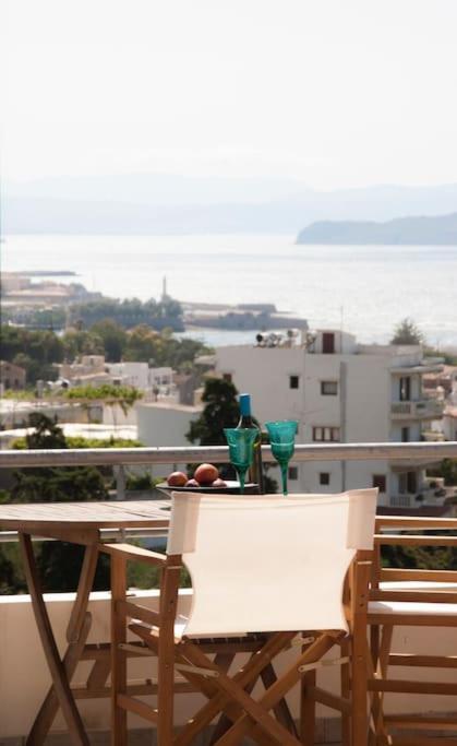 Wide-View & Quiet Apartment Chania 하니아 외부 사진