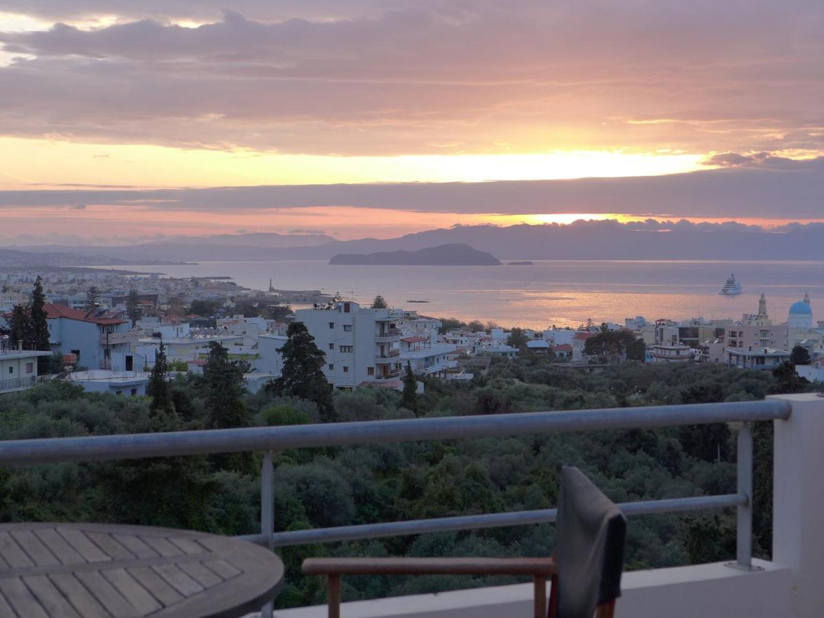 Wide-View & Quiet Apartment Chania 하니아 외부 사진